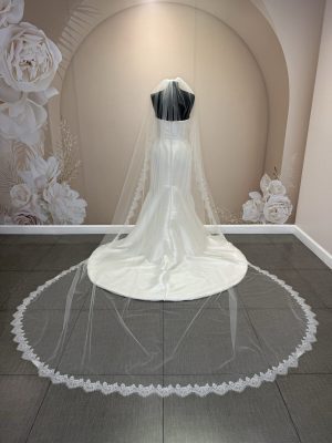 Edward Berger Bridal Veil/Fascinator Edward Berger | Accessories | Edward Berger Bridal  main image 2