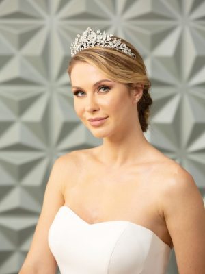 Tiaras – Maritzas Bridal Veils Inc display picture 3